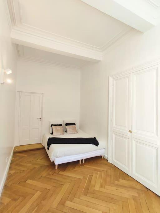 Appartement Carcassonnais Avec Parking Carcassonne Luaran gambar